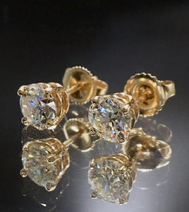 1.50 CTW Diamond Stud Earrings